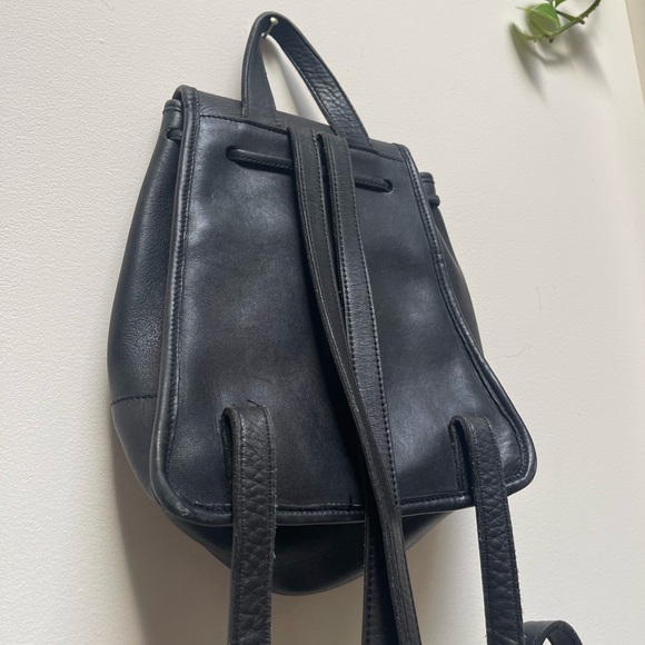 Vintage Leather Coach Mini Backpack drawstring bag with brass hardware circa ‘97 - Picture 5 of 11